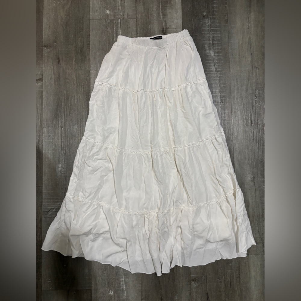 Brandy Melville White Tiered Maxi Skirt